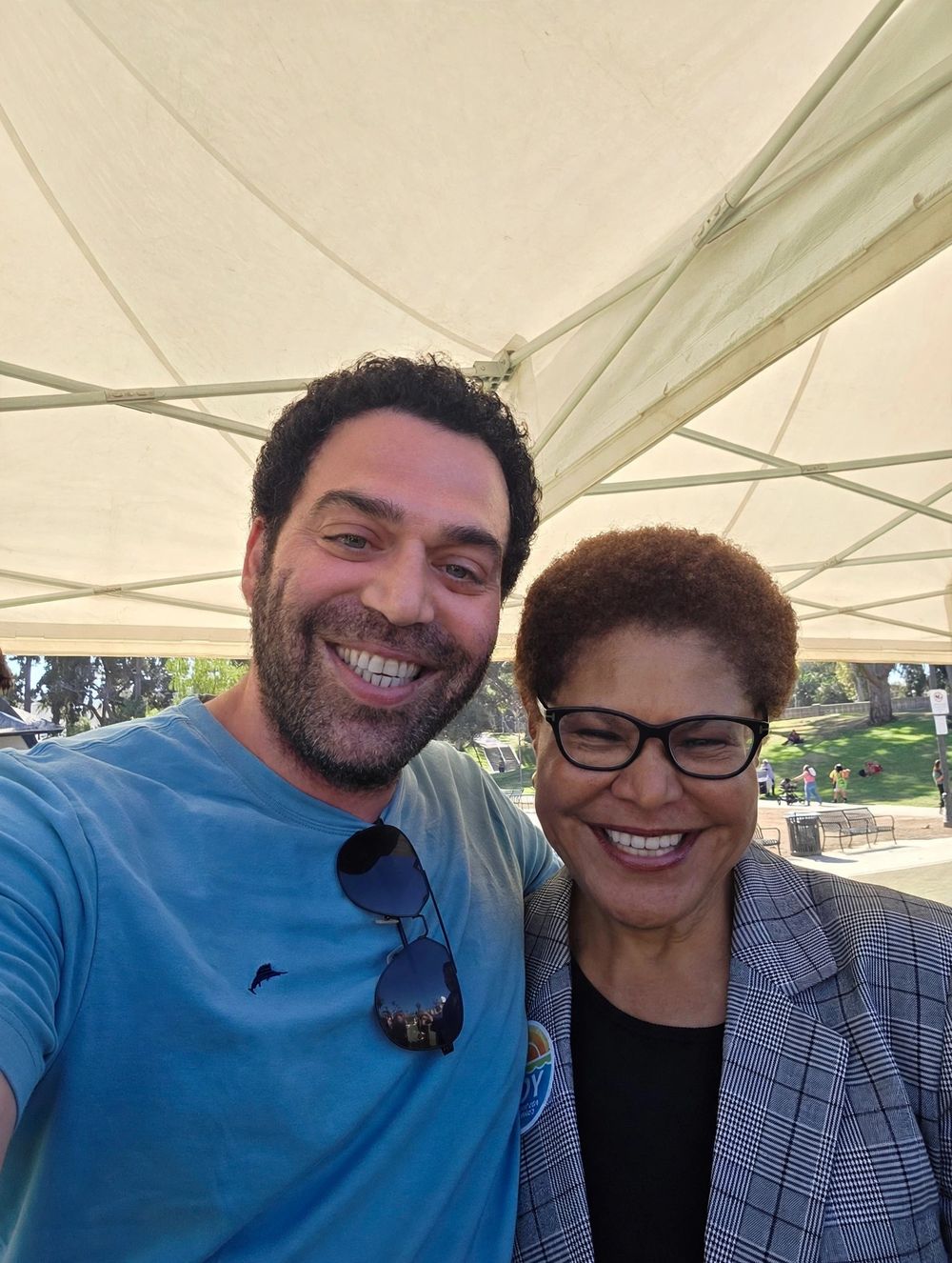 Yaniv Hamudot with Los Angeles Mayor Karen Bass